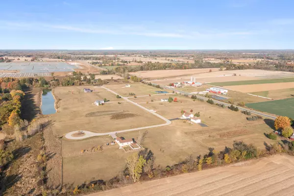 Fenwick, MI 48834,4599 Creek View Court