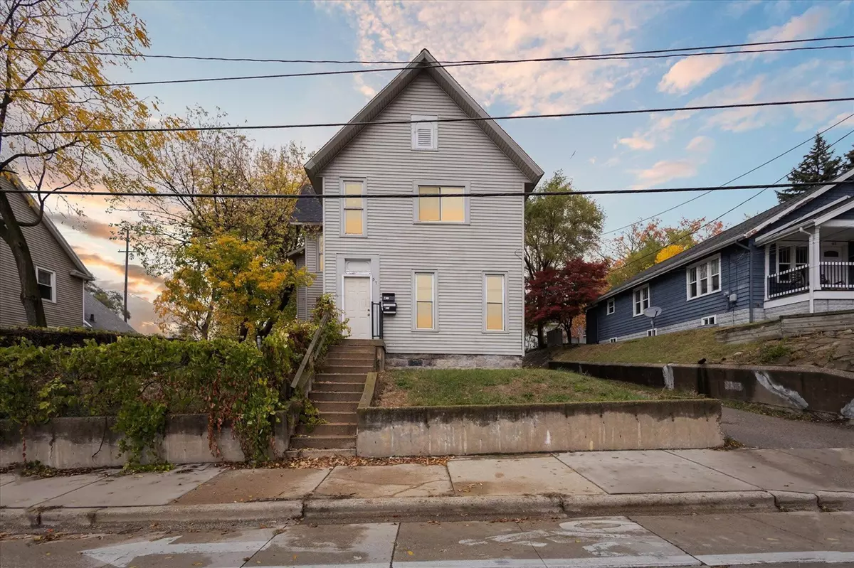 Grand Rapids, MI 49503,57 Leonard Street
