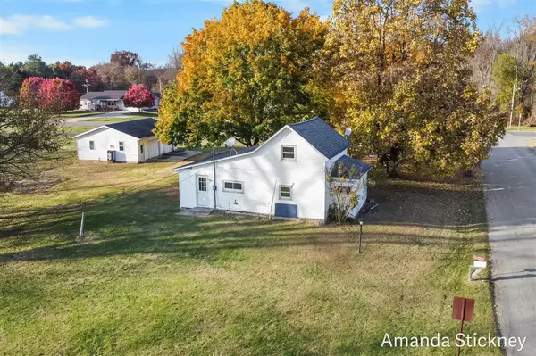 3212 Curtis Road, Nashville, MI 49073-9401