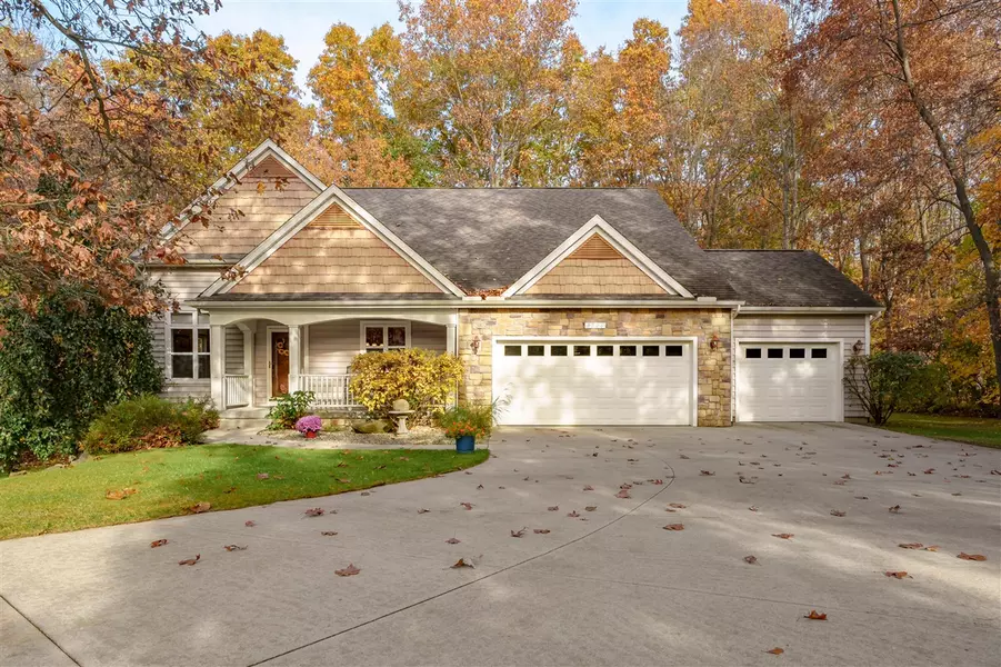 9286 Stratford Woods Trail, Kalamazoo, MI 49009-4408