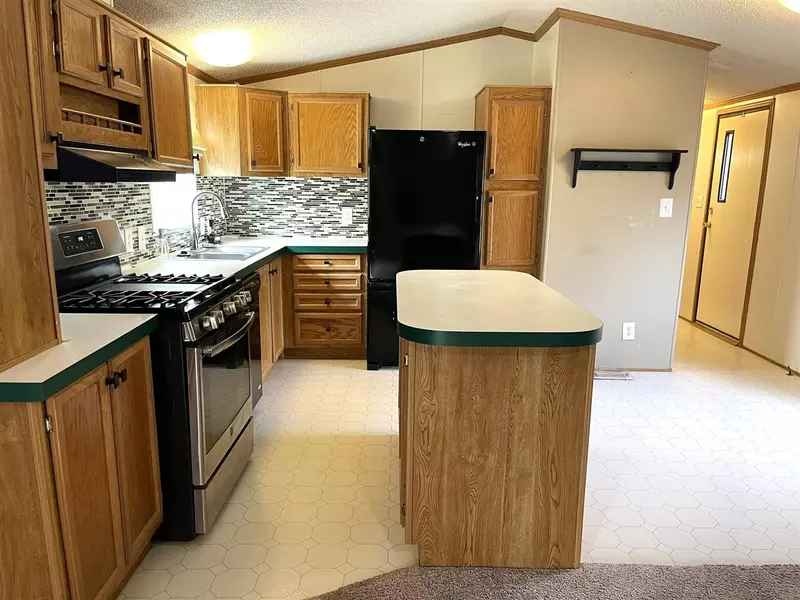 855 W Jefferson Street, Grand Ledge, MI 48837