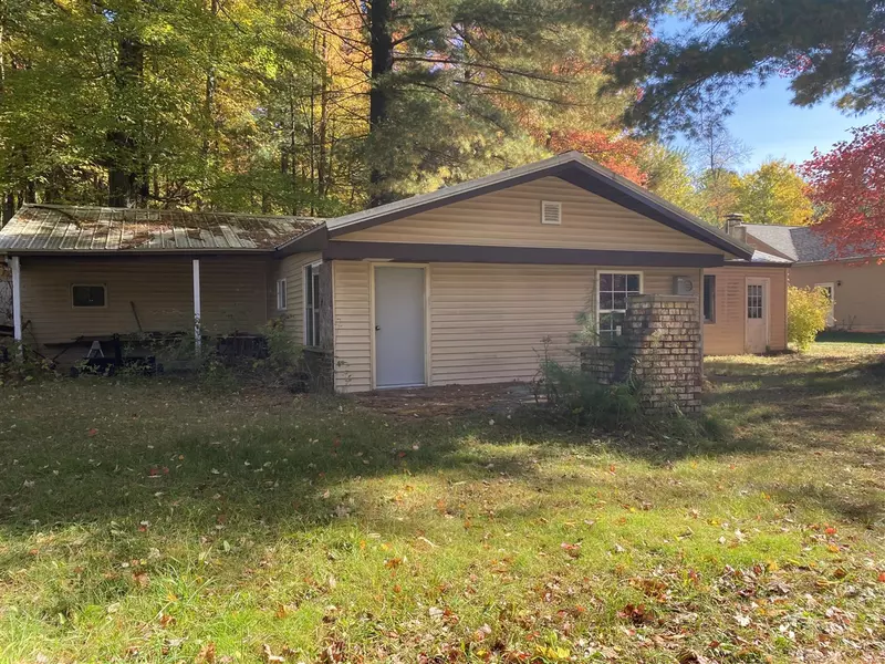 1690 S Nash Road, White Cloud, MI 49349