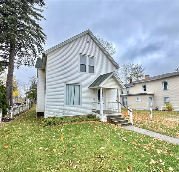 426 S Warren Avenue, Big Rapids, MI 49307-2030