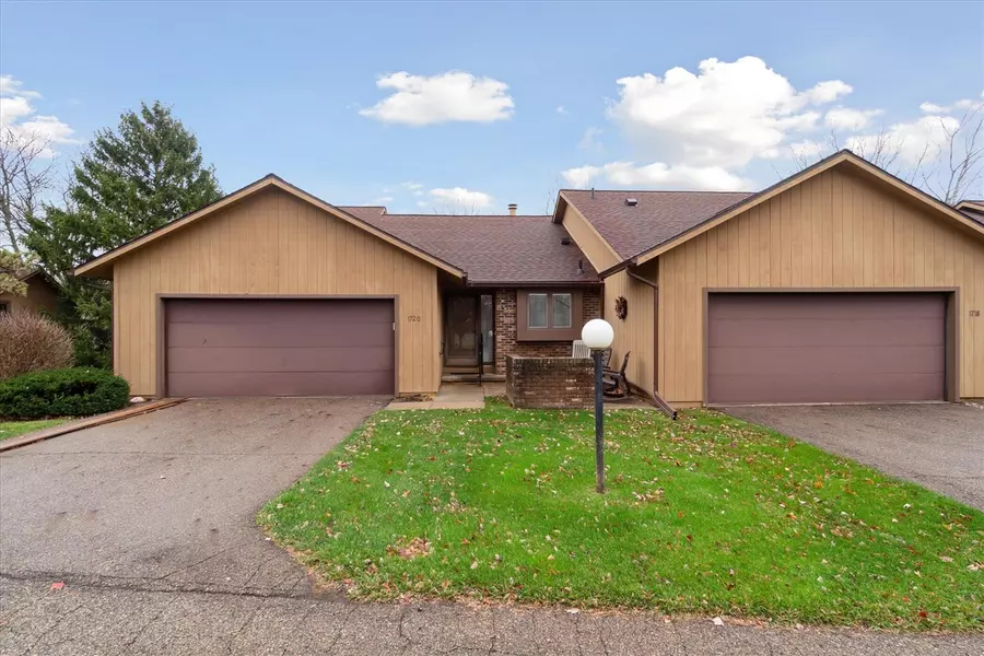 1720 Willow Creek Drive, Lansing, MI 48917-8848