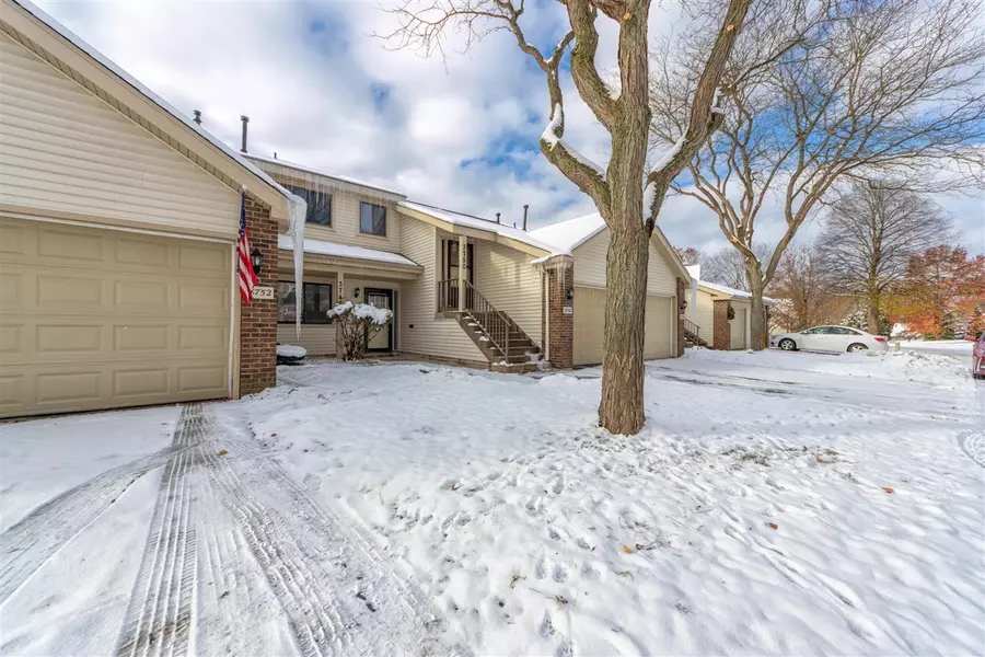 3748 Tartan Circle, Portage, MI 49024-4094