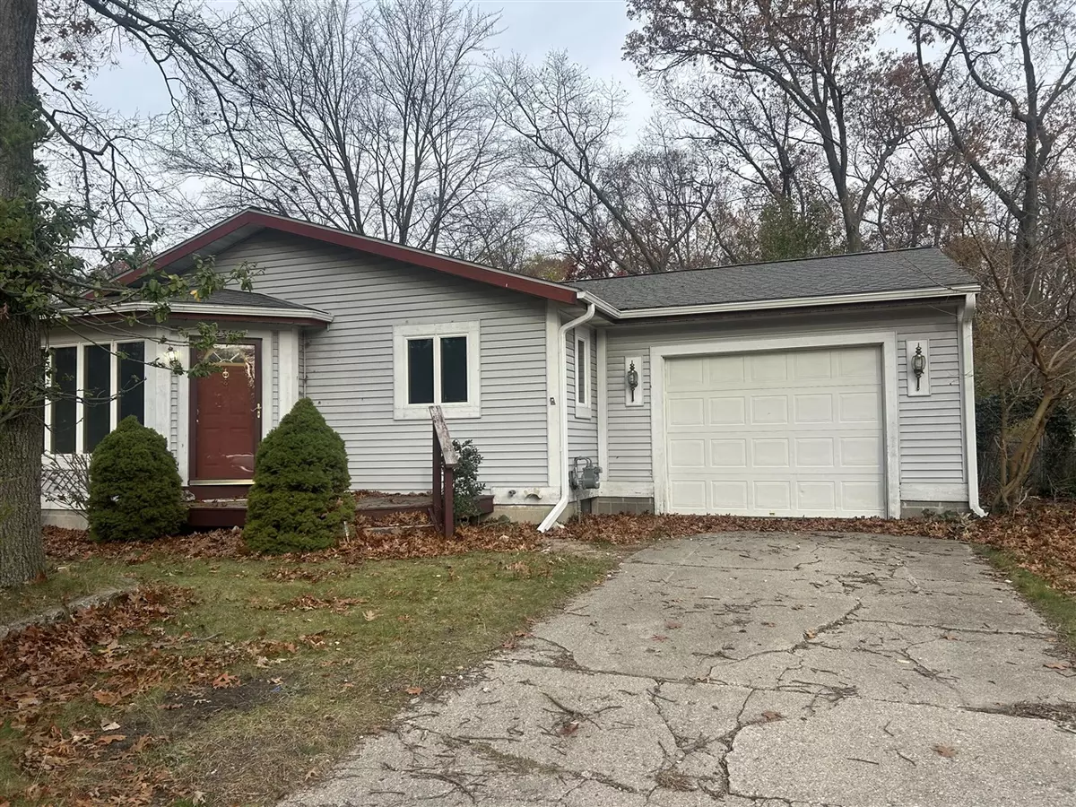 Norton Shores, MI 49441,2344 Arbor Avenue