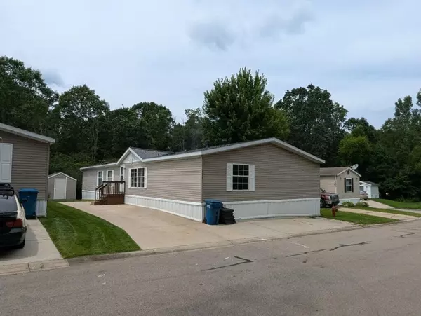 4320 Laurel, Jackson, MI 49202-7093