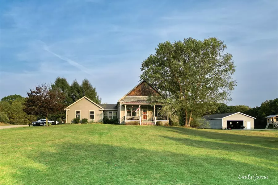 5490 Dalton Ridge, Fennville, MI 49408