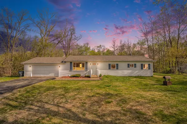 70802 8th Avenue, South Haven, MI 49090
