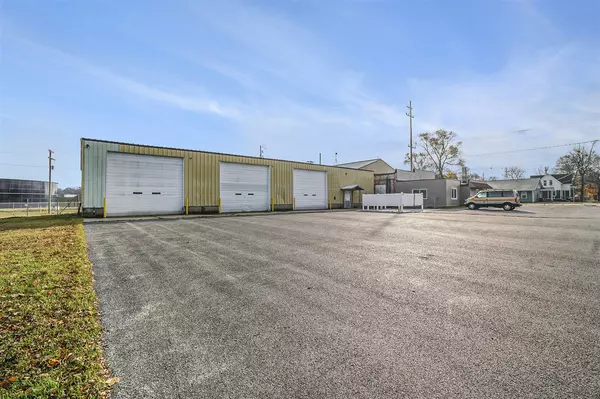Manistee, MI 49660-3102,156 8th Street