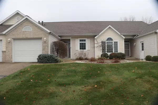 3266 Town Crossing Drive, Grandville, MI 49418-2595