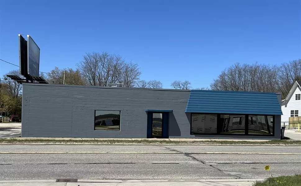 64 Arthur Street, Manistee, MI 49660