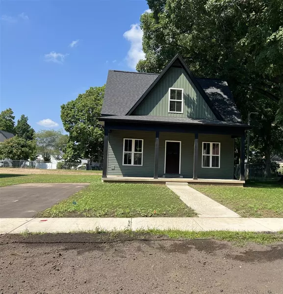 107 Lester Avenue, Dowagiac, MI 49047