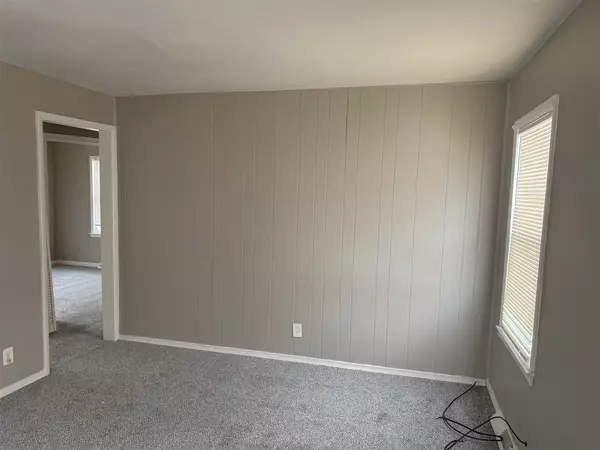 Warren, MI 48091-4245,2746 John B Avenue