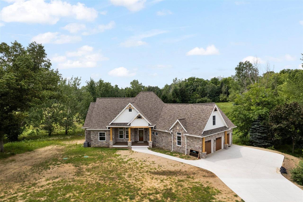 850 Joseph Court, Chelsea, MI 48118-9317