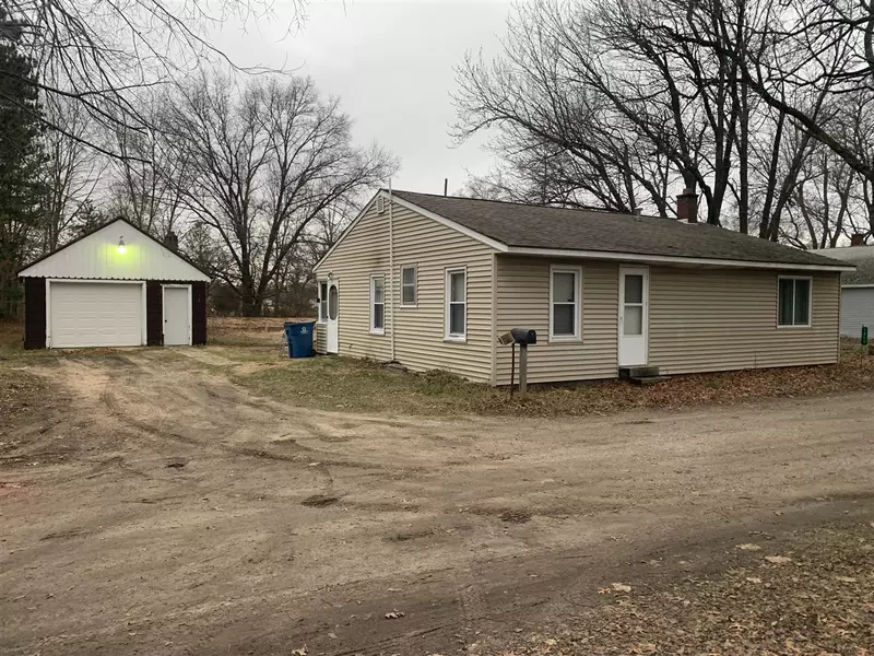 1043 Hoffman Street, Muskegon, MI 49442-4885