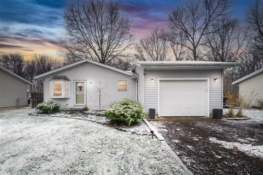 21821 Mccain Lane, Edwardsburg, MI 49112-9770