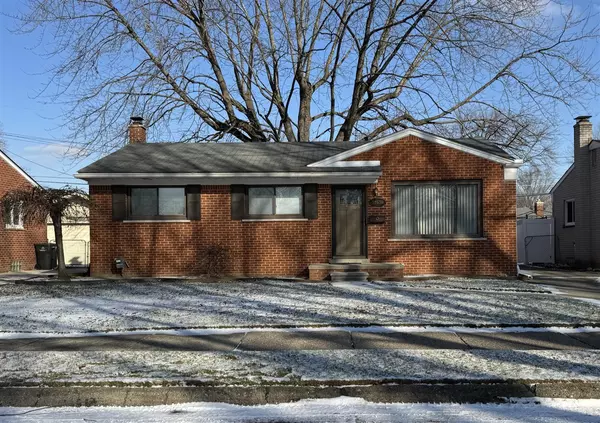 32536 Birkshire Street, Saint Clair Shores, MI 48082-2022