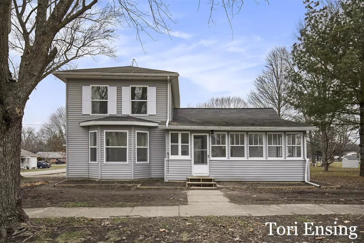 Carson City, MI 48811-9585,322 W Pine Street