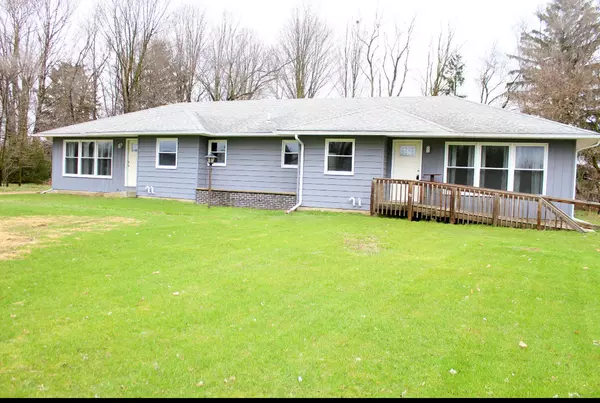 24228 Red Arrow Highway, Mattawan, MI 49071