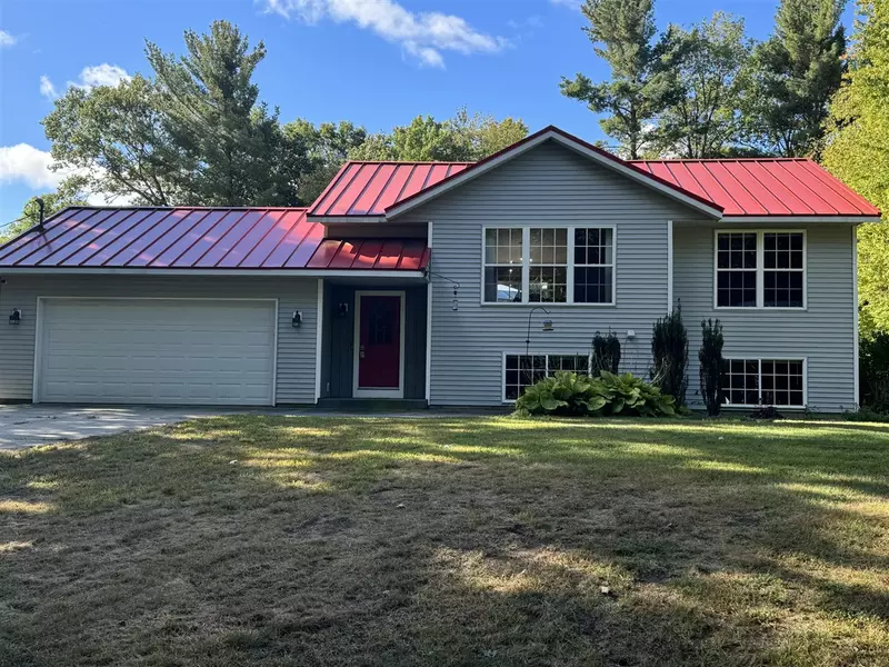 13711 Stanton Street, West Olive, MI 49460-9696