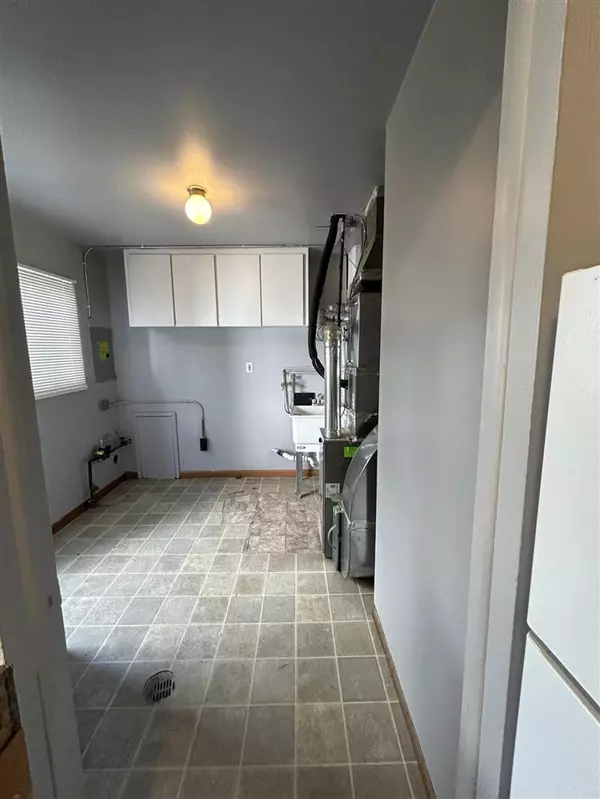 Warren, MI 48089,14235 Hobart Avenue