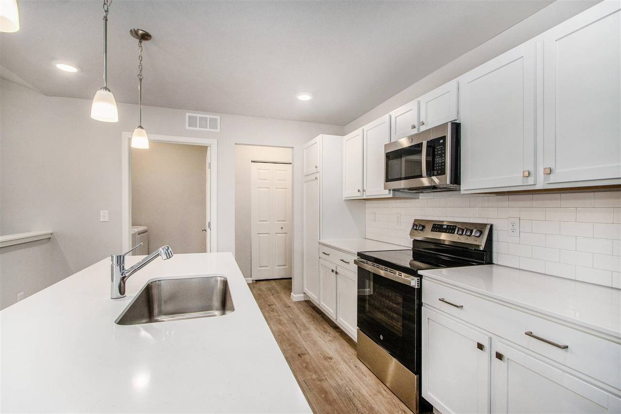 Three Rivers, MI 49093,558 McKinley Court