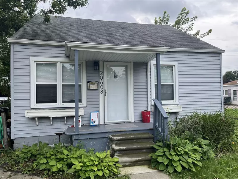 20608 Avalon Street, Saint Clair Shores, MI 48080-3724