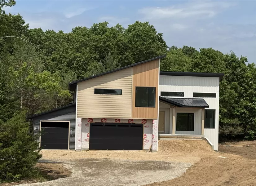 2439 Emery Drive, Lowell, MI 49331