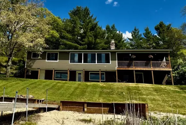 6121 S Hamlin Circle, Baldwin, MI 49304-9106