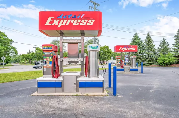 Manistee, MI 49660,235 W Parkdale Avenue