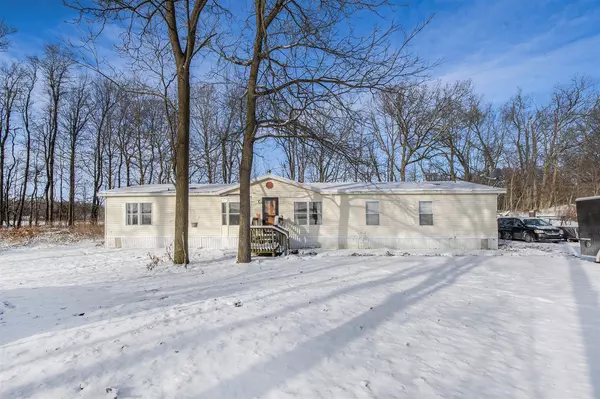 6396 Kyser Road, Lowell, MI 49331-9215