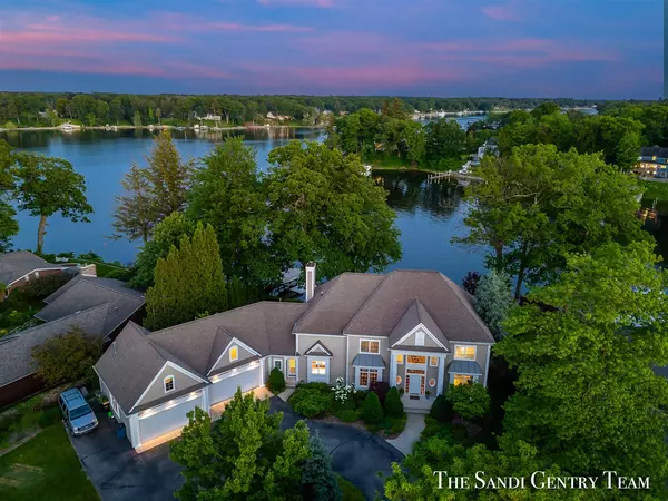 Spring Lake, MI 49456-2337,16076 Highland Drive