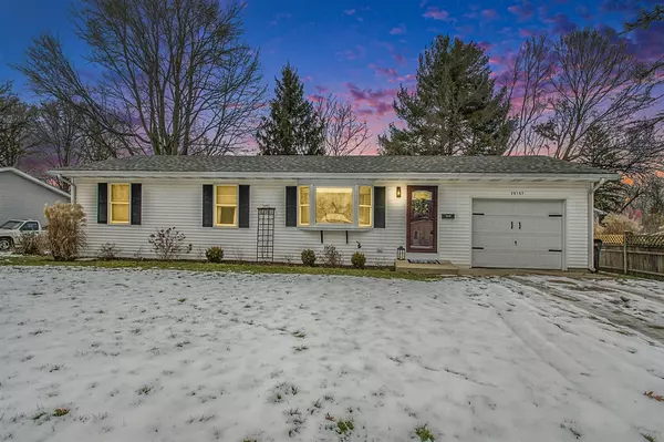 Edwardsburg, MI 49112-9471,70137 Maple Drive