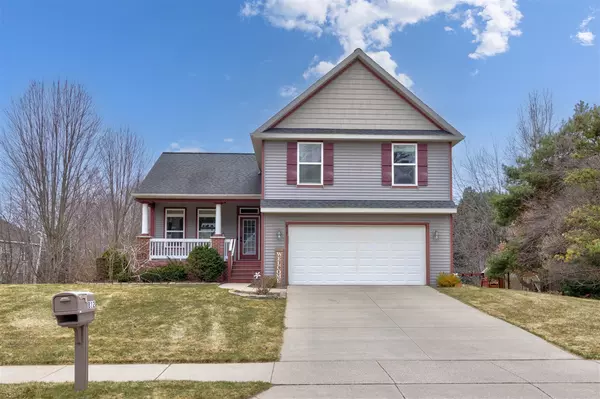 812 Ashlee Drive, Norton Shores, MI 49441-4885