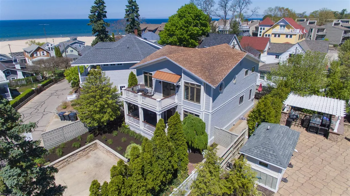 South Haven, MI 49090-1125,95 Esplanade Place