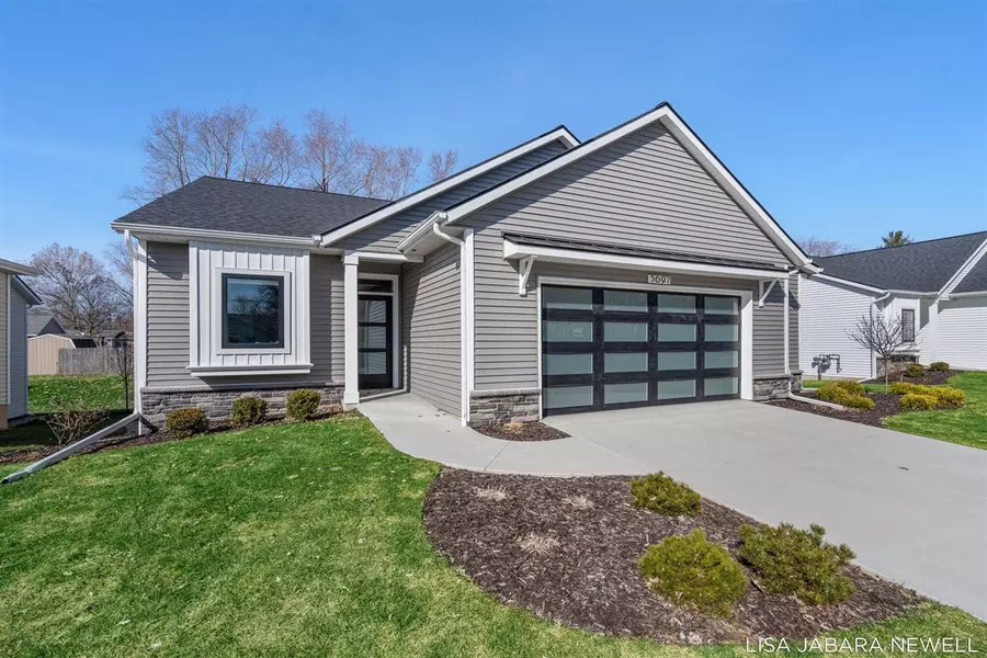 5697 Vandebunte Court, Hudsonville, MI 49426