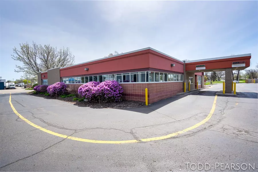 3975-3979 Clay, Wyoming, MI 49548