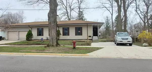 746 Lee Street, South Haven, MI 49090
