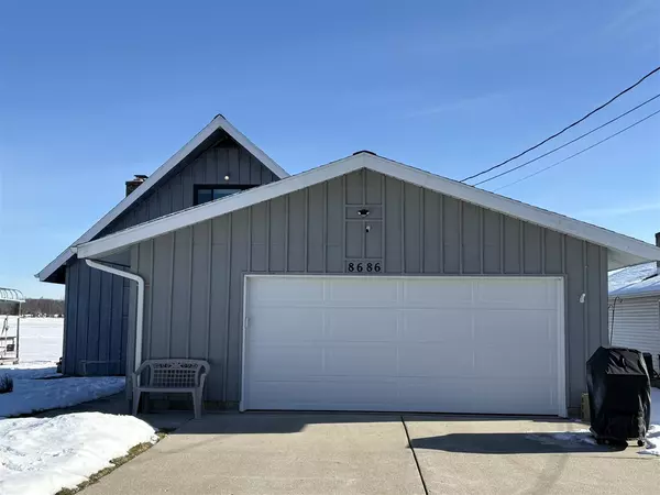 Howard City, MI 49329,8686 Tecumseh Trail
