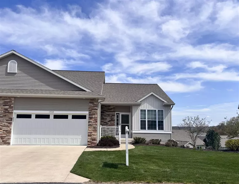 1532 Center Hill Road, Lowell, MI 49331