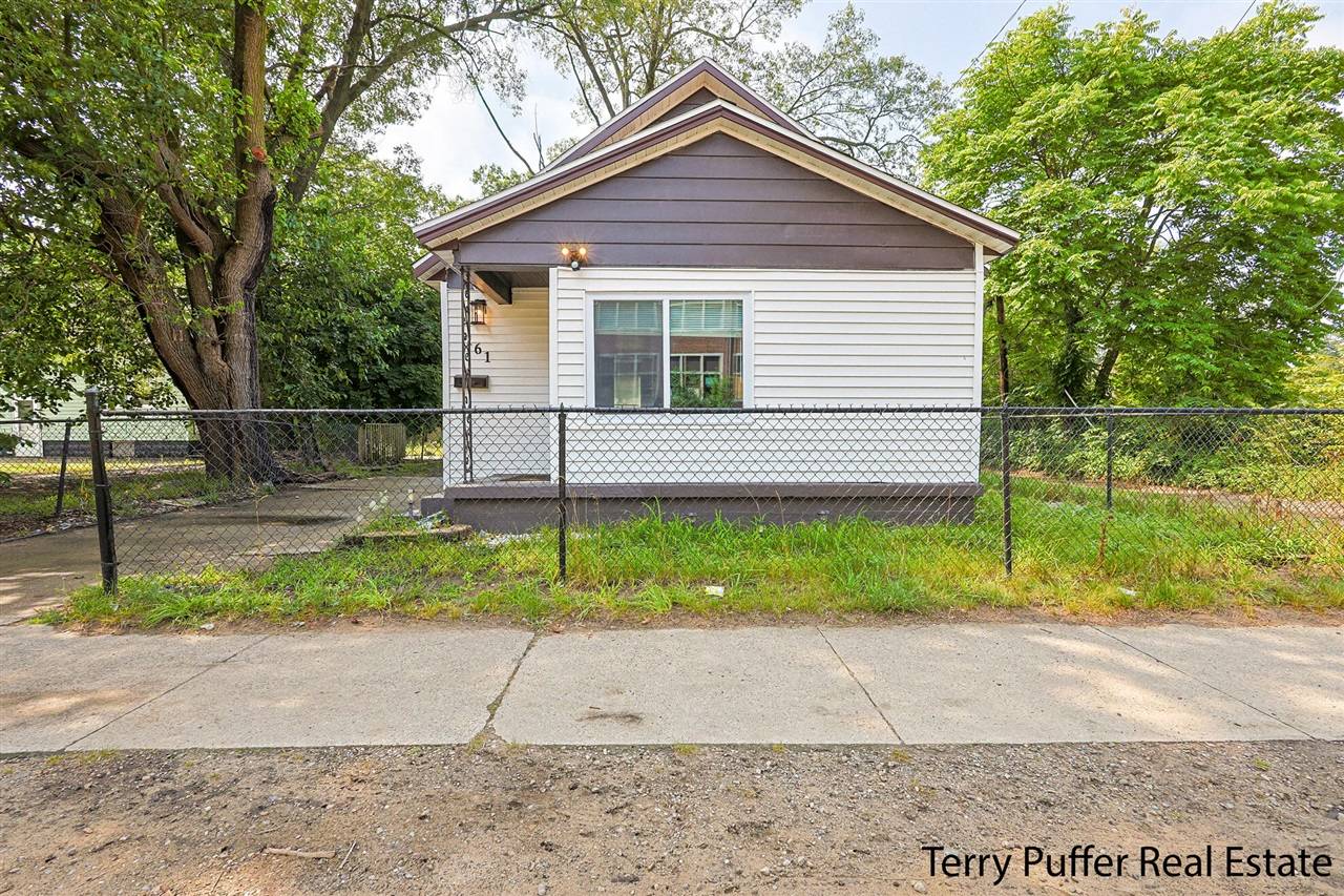 161 E Barney Avenue, Muskegon, MI 49444-1569