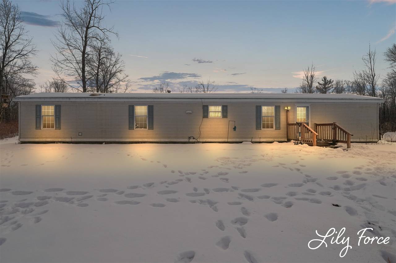 540 22 Mile Road, Kent City, MI 49330