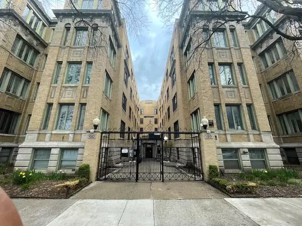 120 Seward Street, Detroit, MI 48202-4448