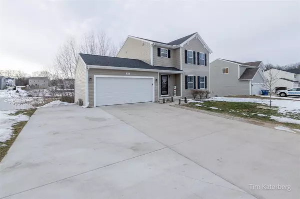 461 Oak Hill Court, Middleville, MI 49333