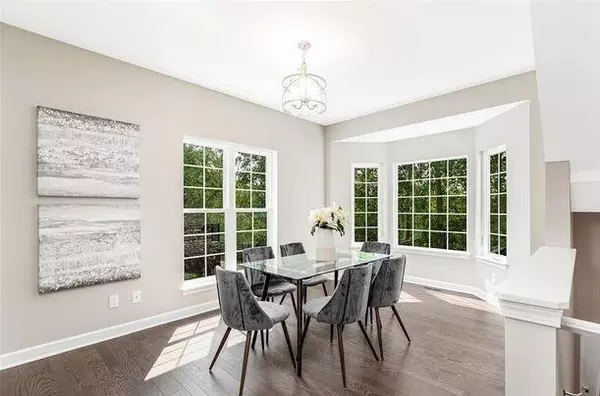 Milford, MI 48381,555 VILLAGE Lane