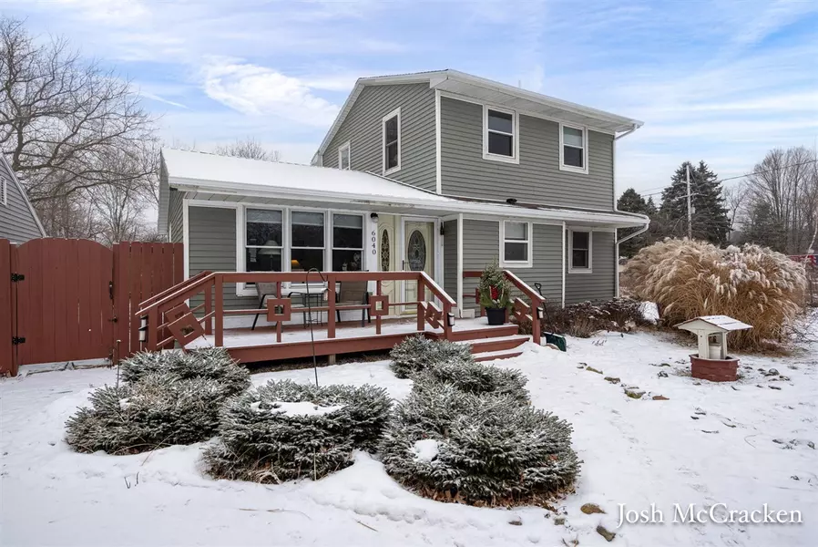 6040 Lincoln Lake Road, Belding, MI 48809-9633