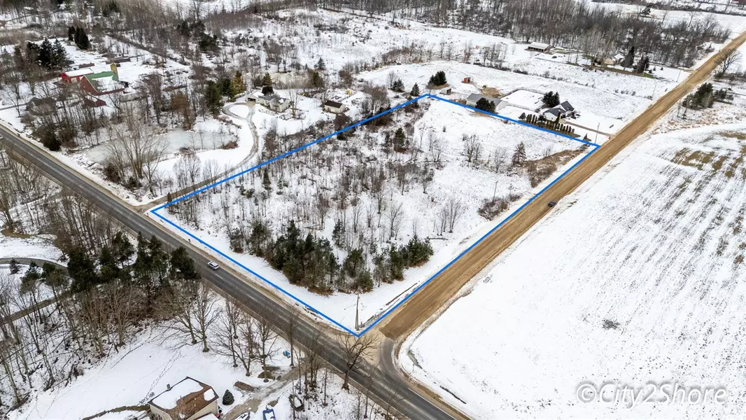 9653 52nd Avenue, Allendale, MI 49401-9308