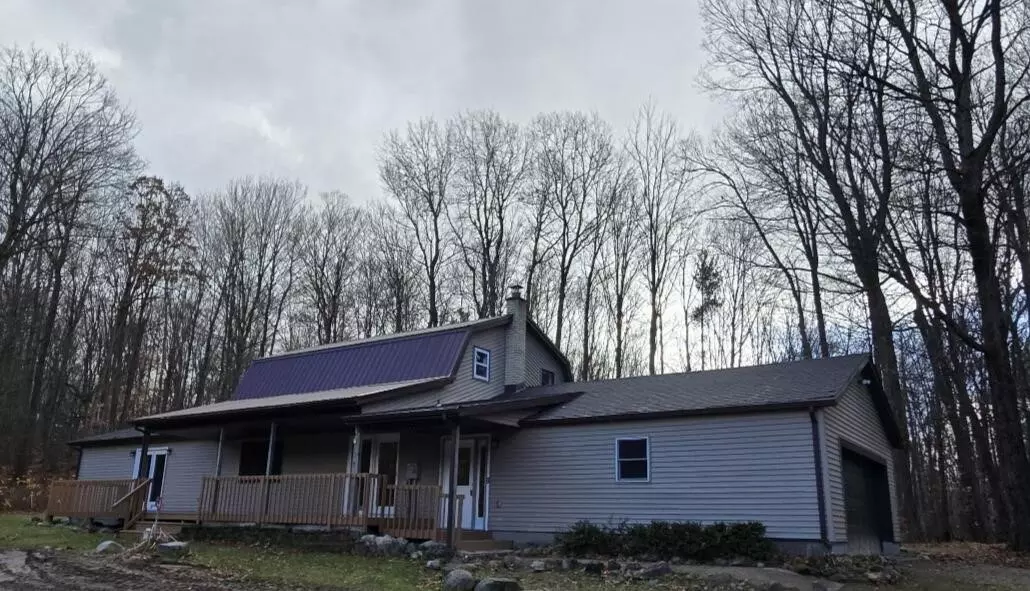 2860 E Baseline Road, White Cloud, MI 49349-9176