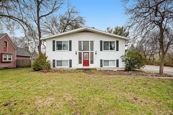 1010 52nd Street, Grand Rapids, MI 49508-6006